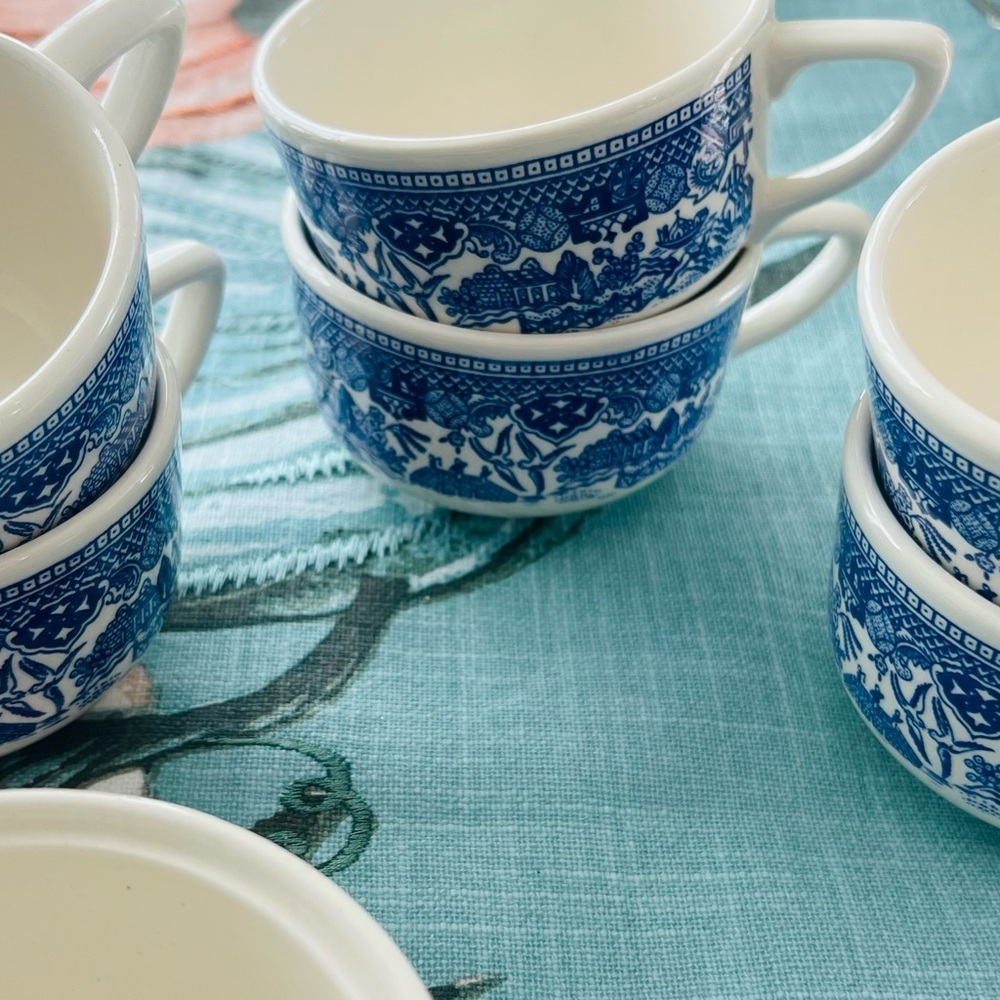Vintage Blue Willow USA Ironstone Cups Creamer & Sugar Bowl Set – 8 Pc. - Picture 3 of 5